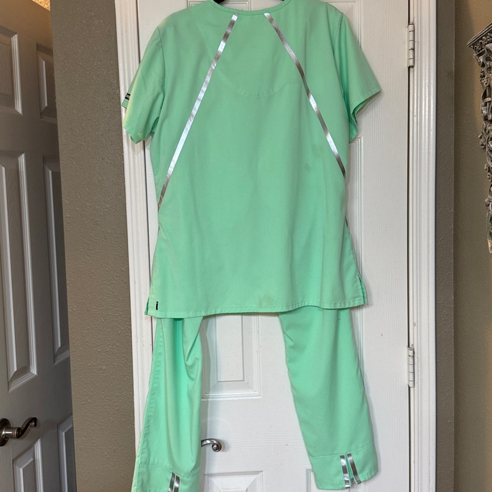 Grey's Anatomy Mint Green Scrub set with Silver Trim - Picture 2 of 5